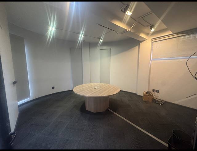 314M² OFFICE TO LET IN WYNBERG